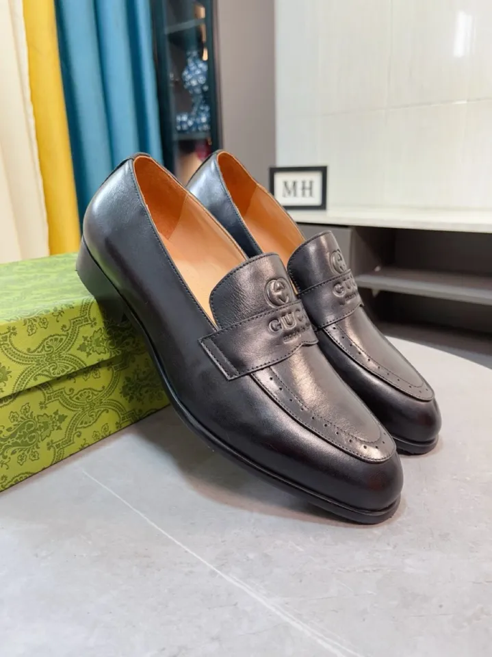 Men's shoes 💰500🌹🌹Niuli [GUCCI Gucci] A new style of formal men's leather shoes is coming~ The original quality upper is made of patent leather imported from Italy, the leather is soft and delicate, comfortable and soft first-layer cowhide lining, rubber wear-resistant outsole, the shoe shape is dignified and domineering, and the luxury charm cannot be concealed! The natural and free nouveau riche leads the trend. Code number: 38-44